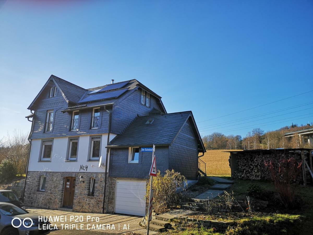 Luxurioese Ferienwohnung Im Herzen Des Sauerlandes Meschede Esterno foto